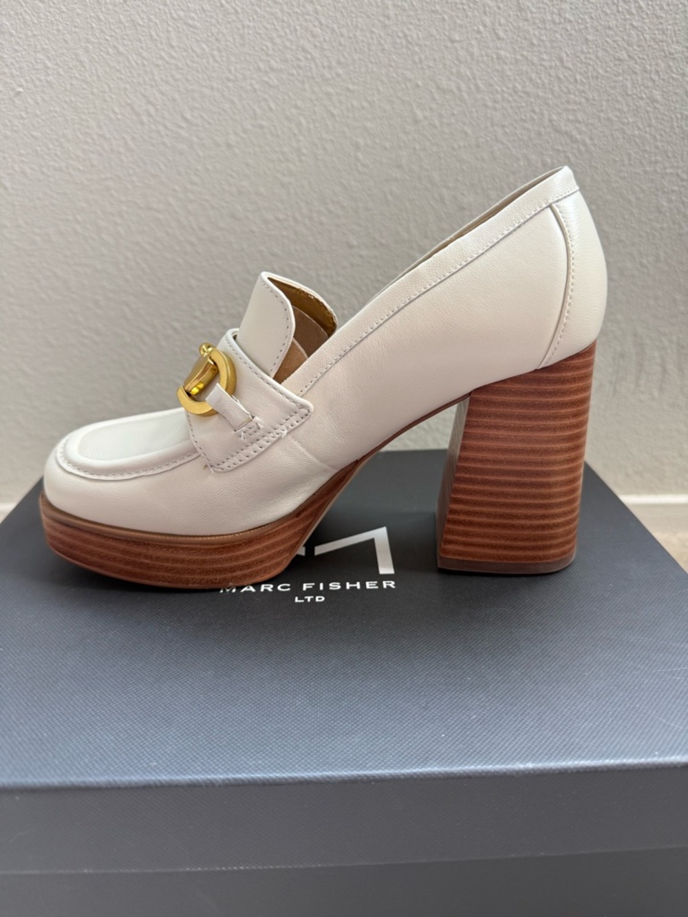 Marc Fisher Ivory Leather Platform Loafer Pump with Gold Buckle 5.5 - NWT !!